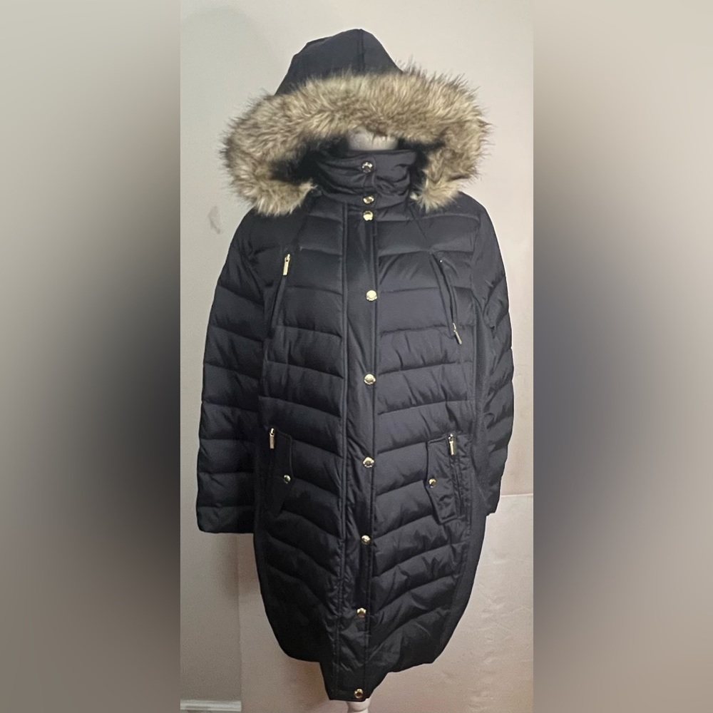 NWT Michael Michael Kors Black Petite Faux Fur Hooded Puffer Jacket. Sz: PXXL